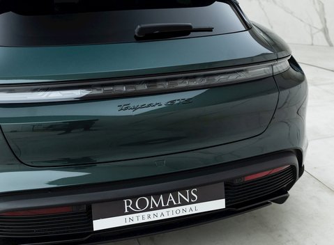 Porsche Taycan GTS Sport Turismo 26