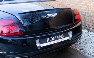 Bentley Continental Supersports Convertible ISR 25