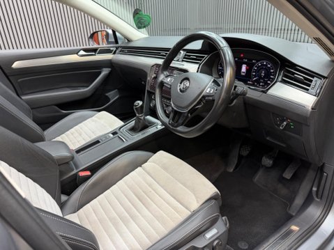 Volkswagen Passat 2.0 TDI GT Euro 6 (s/s) 5dr 30