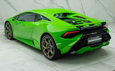 Lamborghini Huracan TECNICA 12