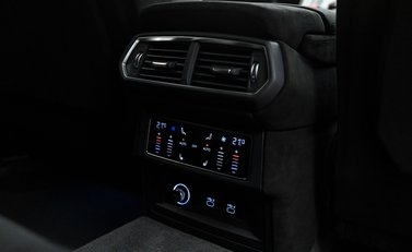 Lamborghini Urus PERFORMANTE 27