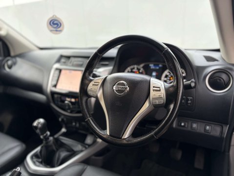 Nissan Navara 2.3 Navara Tekna dCi 4WD 5dr 59
