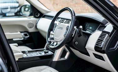 Land Rover Range Rover 4.4 SDV8 Autobiography Overfinch 11