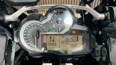BMW R1200GS LC 2013 LOTS OF EXTRAS FULL LUGGAGE ONLY 36K SERVICED 27