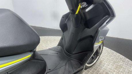 Sinnis Twist 2022 1K 50CC SCOOTER LEARNER BIKE NEW MOT SERVICED 19