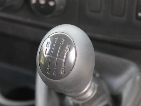 Renault Master 2.3 dCi 35 Business FWD MWB Medium Roof Euro 6 5dr 22