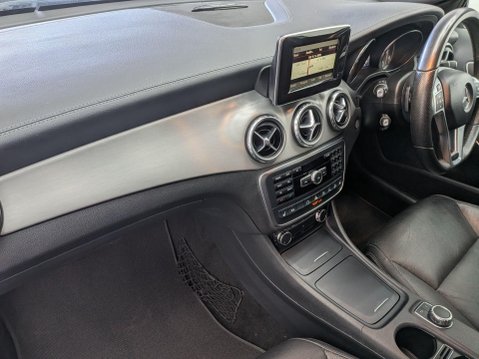 Mercedes-Benz GLA 2.0 GLA250 AMG Line 7G-DCT 4MATIC Euro 6 (s/s) 5dr 27