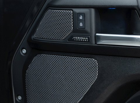 Land Rover Defender 110 V8 21