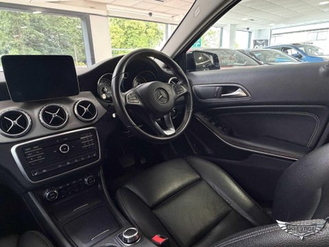 Mercedes-Benz GLA 2.1 GLA220d Sport (Premium) 7G-DCT 4MATIC Euro 6 (s/s) 5dr 51