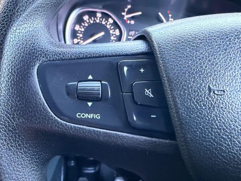 Vauxhall Vivaro 1.5 Turbo D 2900 Dynamic Panel Van 6dr Diesel Manual L2 H1 Euro 6 (s/s) (10 29