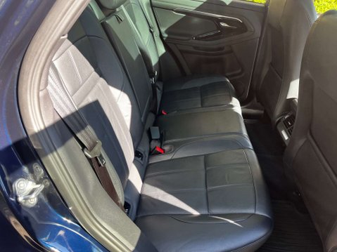 Land Rover Range Rover Evoque 2.0 Range Rover Evoque R-Dynamic SE D MHEV Auto 4WD 5dr 20