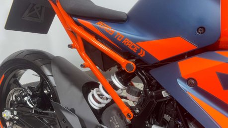 KTM RC 390 2024 1K VERY CLEAN A2 READY SPORTS BIKE 390CC 37