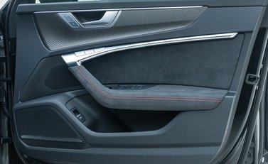 Audi RS6 AVANT PERFORMANCE CARBON VORSPRUNG 28