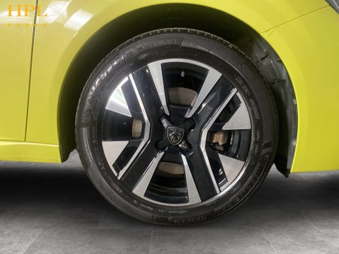 Peugeot 208 1.2 PureTech Allure Hatchback 5dr Petrol Manual Euro 6 (s/s) (100 ps) Alloy 10