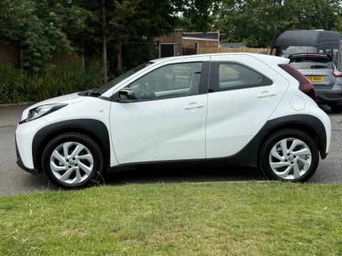 Toyota Aygo X VVT-I PURE 933 MILES 7
