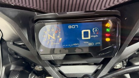 Honda CBR 2020 ONLY 790 MILES LONG MOT SERVICED SPORTS BIKE 650CC 30