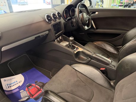 Audi TT 2.0 TFSI S line Euro 5 (s/s) 3dr 26