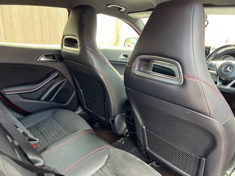 Mercedes-Benz GLA Class 2.1 GLA220d AMG Line (Premium) SUV 5dr Diesel 7G-DCT 4MATIC Euro 6 (177 ps) 12