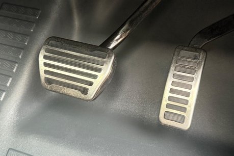 Land Rover Defender XS EDITION 70