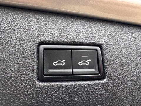 Volkswagen Tiguan 2.0 TDI SE Navigation DSG 4Motion Euro 6 (s/s) 5dr 44