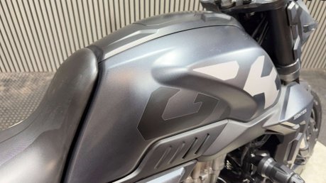 Zontes ZT 350 2023 12K NAKED SCRAMBLER STYLE MOT 9/27 A2 READY 27