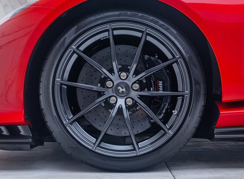 Ferrari 812 Competizione 10