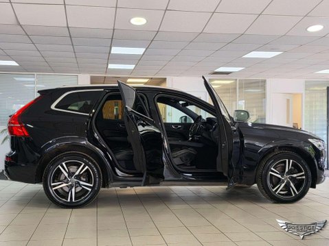 Volvo XC60 2.0 D5 PowerPulse R-Design Auto AWD Euro 6 (s/s) 5dr 52