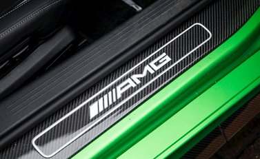 Mercedes-Benz AMG GT R 21