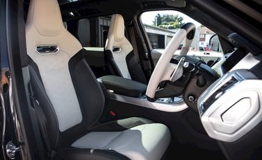Land Rover Range Rover Sport 5.0 SVR 12