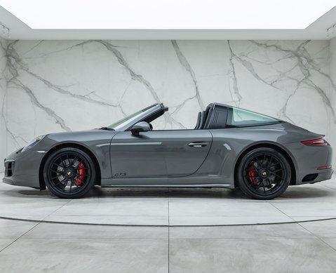 Porsche 911 Targa 4 GTS (991.2) 