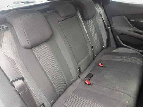 Peugeot 3008 1.2 PureTech Active Euro 6 (s/s) 5dr 13