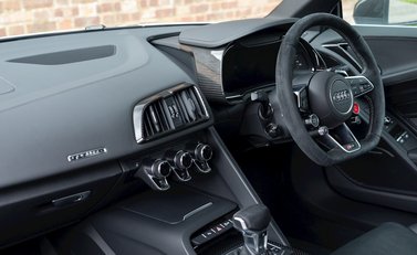 Audi R8 V10 Plus Spyder 16