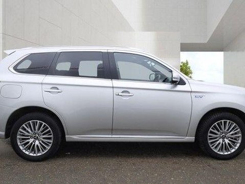 Mitsubishi Outlander PHEV 5HS 3
