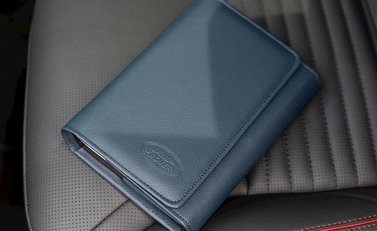 Land Rover Discovery Td6 HSE 32