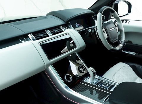 Land Rover Range Rover Sport 5.0 SVR Carbon Edition 16