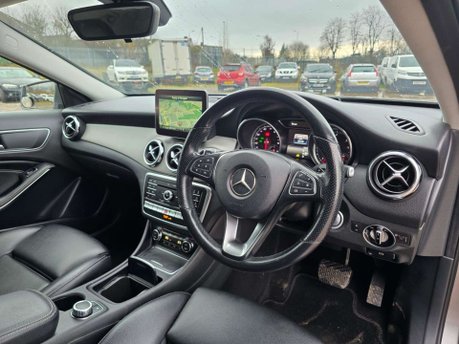 Mercedes-Benz GLA 2.1 GLA220d Sport (Executive) SUV 5dr Diesel 7G-DCT 4MATIC Euro 6 (s/s) (17 23