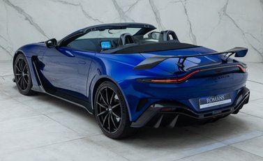 Aston Martin V12 Vantage ROADSTER 15