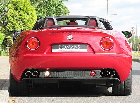 Alfa Romeo 8C Spider 9