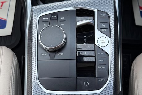 BMW 3 Series 330E XDRIVE M SPORT PHEV 32