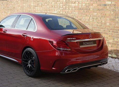 Mercedes-Benz C63 C63 S Saloon 23