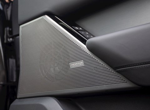 Land Rover Range Rover Velar SVAutobiography Dynamic 24