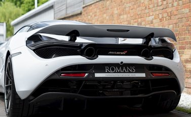 McLaren 720S Performance 24