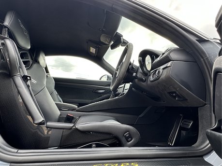 Porsche 718 CAYMAN GT4 RS PDK 60