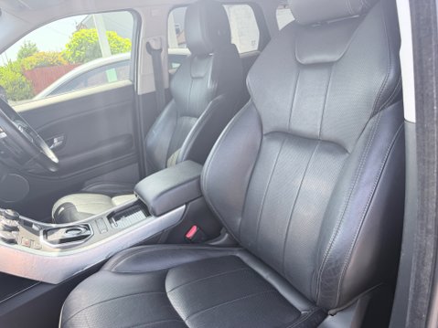 Land Rover Range Rover Evoque 2.0 TD4 SE TECH 11