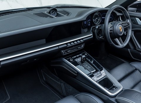 Porsche 911 Targa 4S (992) 22