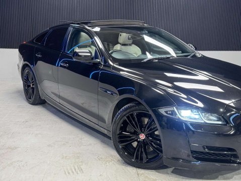 Jaguar XJ 3.0d V6 R-Sport Saloon 4dr Diesel Auto Euro 6 (s/s) (300 ps) 12