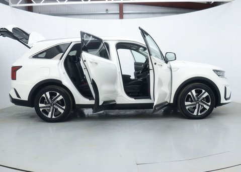 Kia Sorento 1.6 T-GDi 13.8kWh 3 SUV 5dr Petrol Plug-in Hybrid Auto AWD Euro 6 (s/s) (26 62