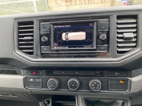 Volkswagen Crafter CR35 TDI M H/R P/V TRENDLINE 14