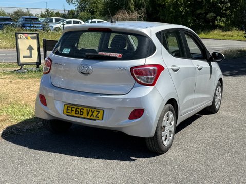 Hyundai i10 SE AUTOMATIC 17