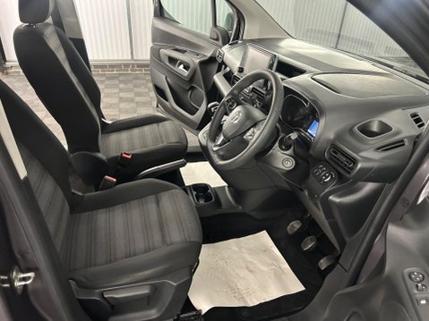 Vauxhall Combo Life 1.2 Turbo Energy Euro 6 (s/s) 5dr (7 Seat) 8